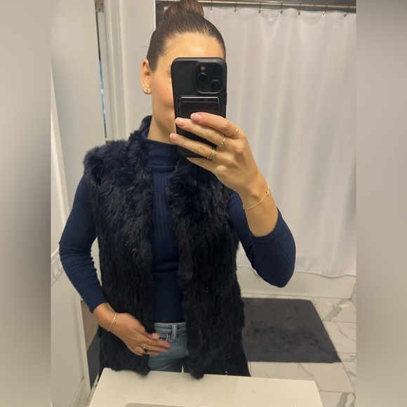 Love Token Navy Fur Vest Size XS - Picture 10 of 11